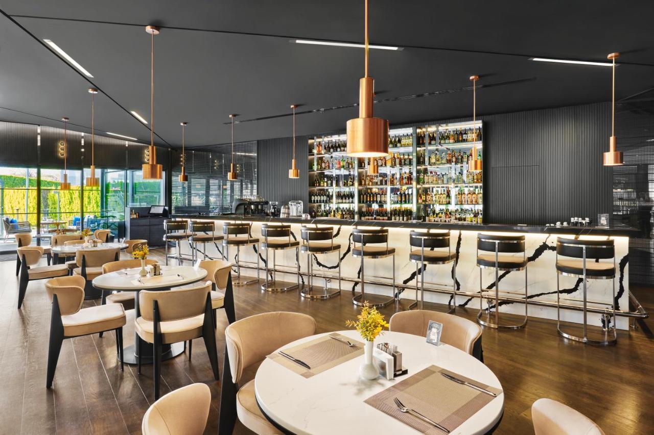The Fortyfive Business Hotel & Spa มานิซา ภายนอก รูปภาพ