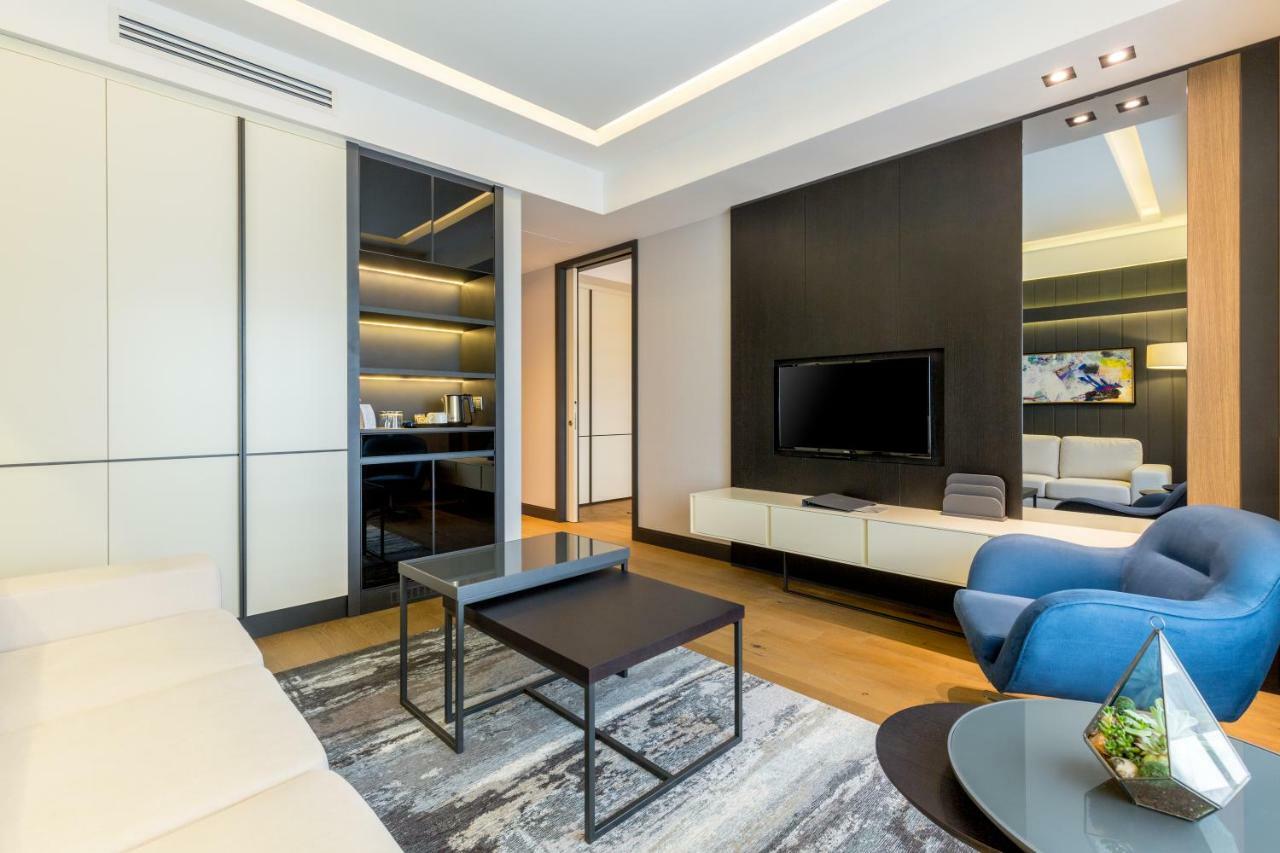 The Fortyfive Business Hotel & Spa มานิซา ภายนอก รูปภาพ