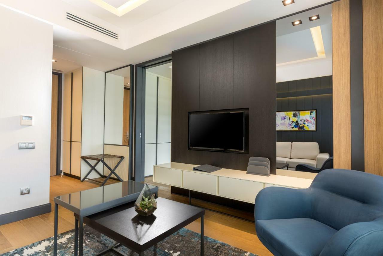 The Fortyfive Business Hotel & Spa มานิซา ภายนอก รูปภาพ