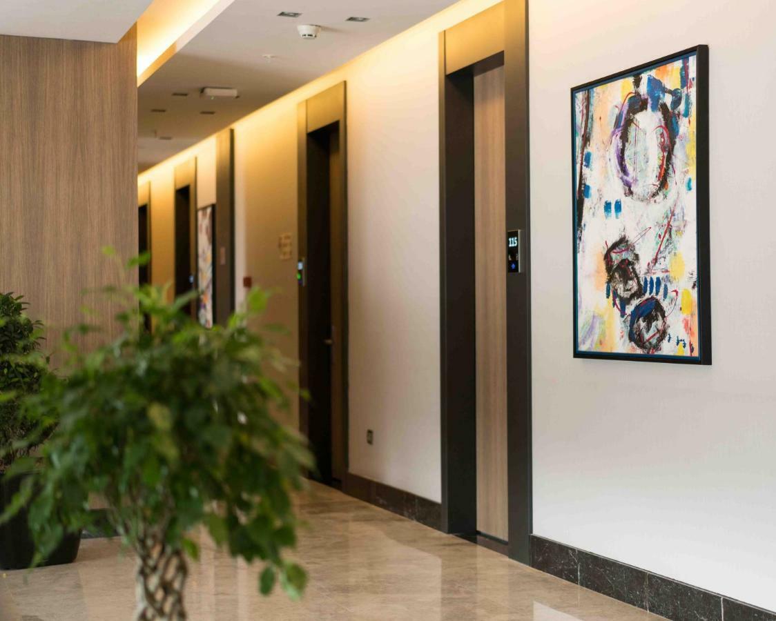 The Fortyfive Business Hotel & Spa มานิซา ภายนอก รูปภาพ