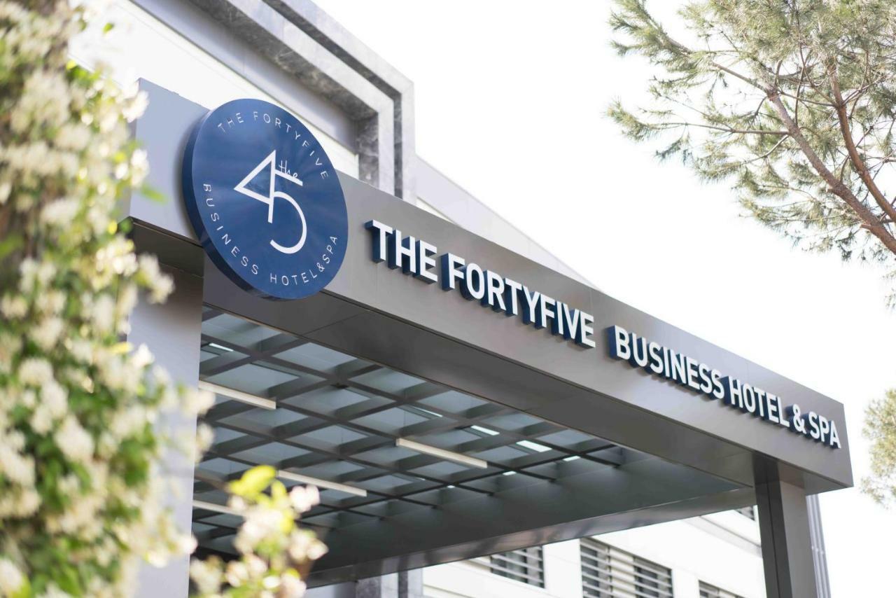 The Fortyfive Business Hotel & Spa มานิซา ภายนอก รูปภาพ