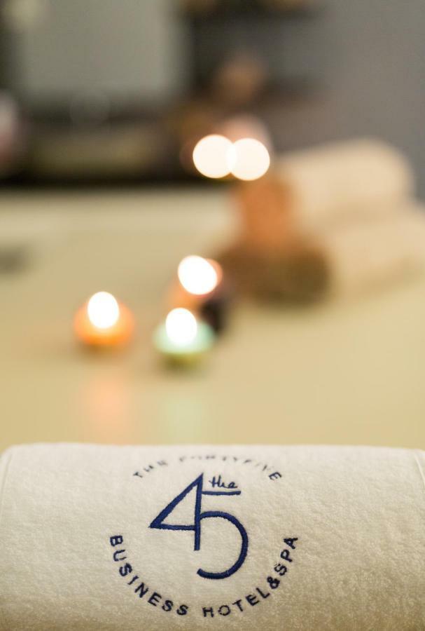 The Fortyfive Business Hotel & Spa มานิซา ภายนอก รูปภาพ
